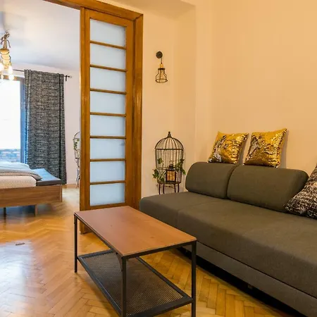 1 Bedroom Near Old City Center Lägenhet
