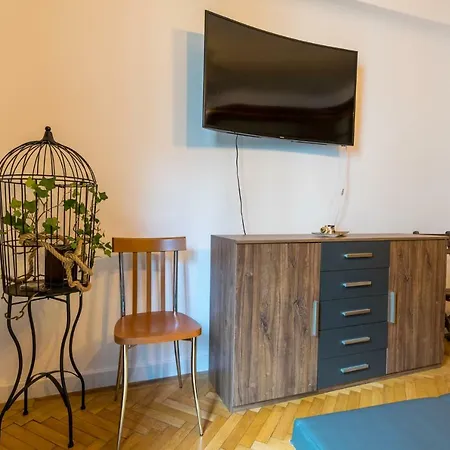 Appartement 1 Bedroom Near Old City Center *