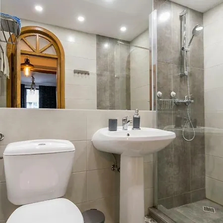 1 Bedroom Near Old City Center Appartement Boekarest