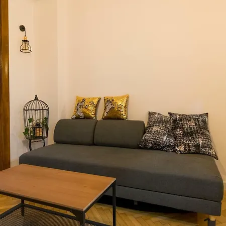 1 Bedroom Near Old City Center Lägenhet